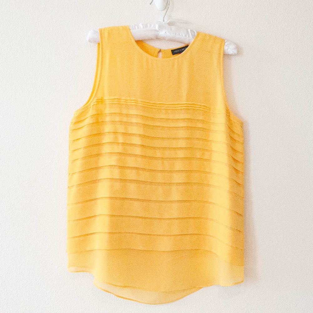 Vince Camuto Yellow Chiffon Pleated Top Size M